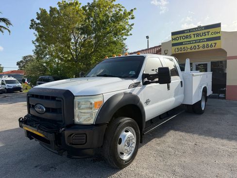 Used 2015 Ford F550 4x4 Crew Cab Super Duty image 2