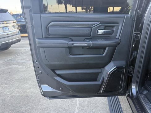 Used 2024 RAM 2500 Limited image 29