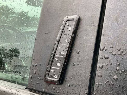 Used 2021 Chevrolet Silverado 1500 LT Trail Boss w/ Convenience Package II image 33