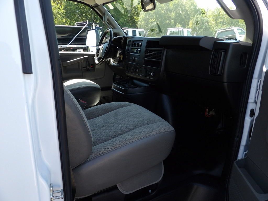 Used 2021 Chevrolet Express 3500 w/ Power Convenience Package RWD image 31
