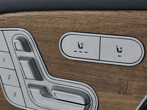 Certified 2025 Mercedes-Benz GLE 350 4MATIC image 21