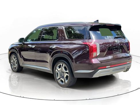 Used 2024 Hyundai Palisade SEL w/ Premium Package FWD image 4