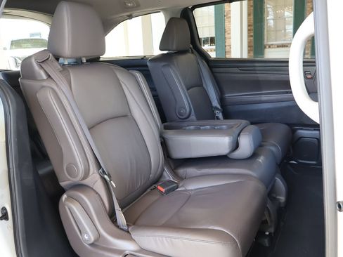 Used 2018 Honda Odyssey Elite image 21