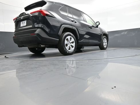 Used 2019 Toyota RAV4 LE w/ All Weather Liner Package AWD/4WD image 29