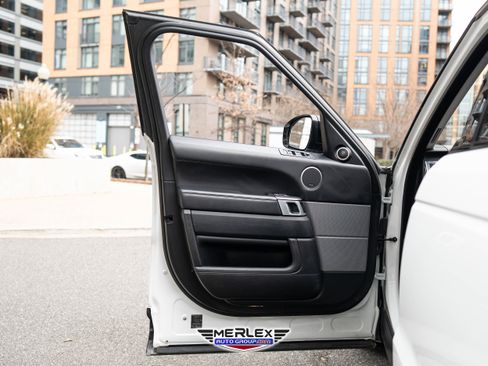 Used 2017 Land Rover Range Rover Sport SVR image 44