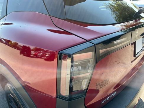 Certified 2025 Nissan Kicks SV FWD image 40