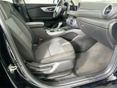 Used 2023 Chevrolet Blazer LT image 13