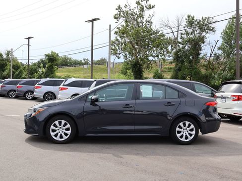 Used 2024 Toyota Corolla LE FWD image 4