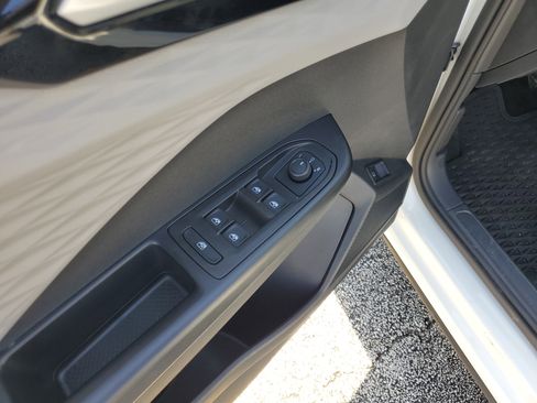 Used 2024 Volkswagen Taos S image 12