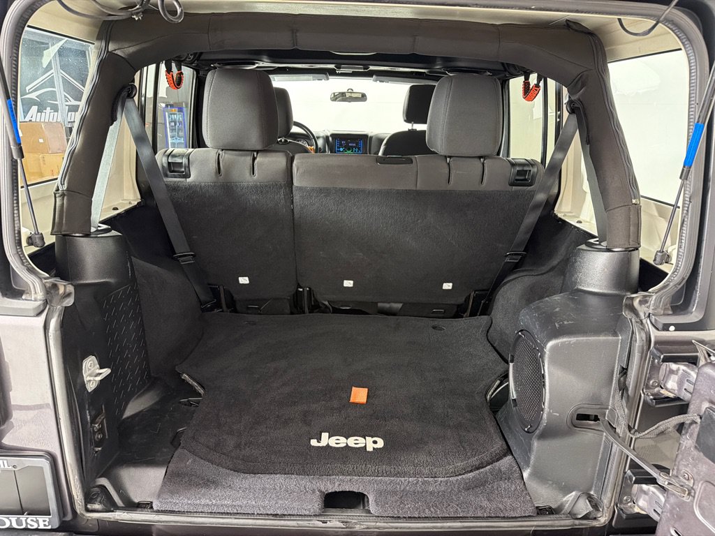 Used 2014 Jeep Wrangler Unlimited Sport w/ Connectivity Group AWD/4WD image 19