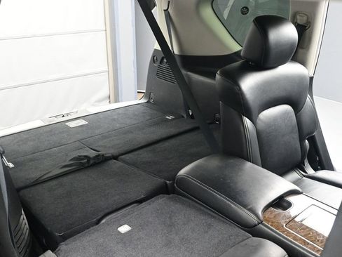 Used 2016 INFINITI QX80 4WD w/ Driver's Assistance Package image 16