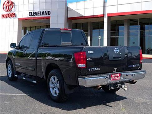 Used 2010 Nissan Titan SE w/ SE Value Truck Pkg RWD image 5