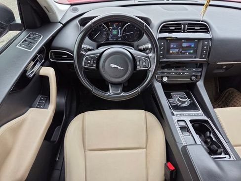 Used 2018 Jaguar F-PACE Premium AWD/4WD image 3