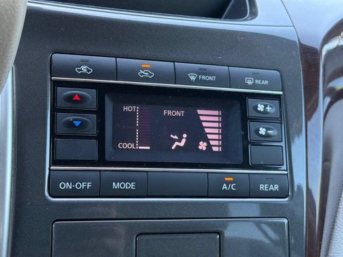 Used 2012 Nissan Quest S FWD image 20