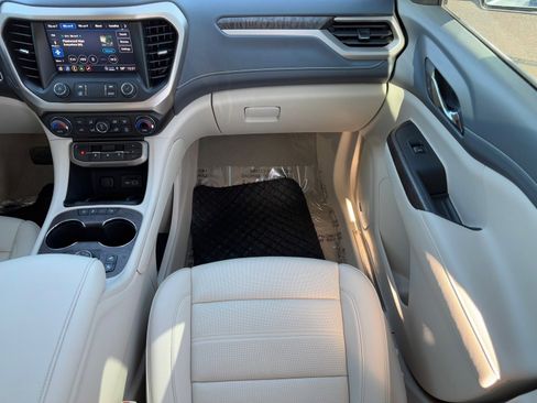 Used 2023 GMC Acadia Denali w/ Denali Technology Package image 15