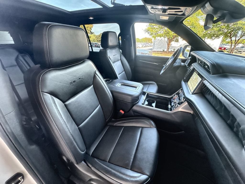 Certified 2024 GMC Yukon XL Denali AWD/4WD image 29