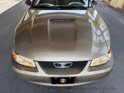 Used 2002 Ford Mustang Convertible RWD image 39