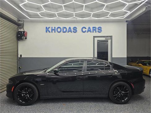 Used 2016 Dodge Charger R/T w/ Plus Group image 1