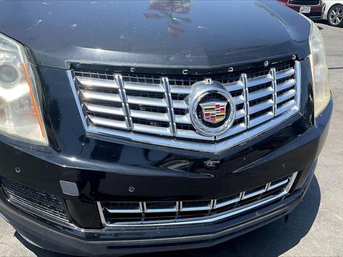 Used 2014 Cadillac SRX Luxury image 28