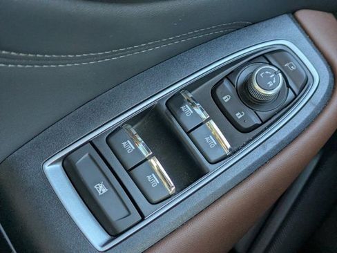 Used 2025 Subaru Outback Touring XT w/ Popular Package #2 image 21