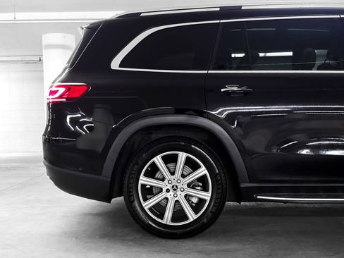 Used 2022 Mercedes-Benz GLS 450 4MATIC image 17