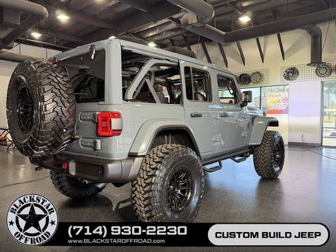 Used 2025 Jeep Wrangler Unlimited Sahara w/ Safety Group AWD/4WD image 34
