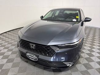 Used 2023 Honda Accord Touring video 2
