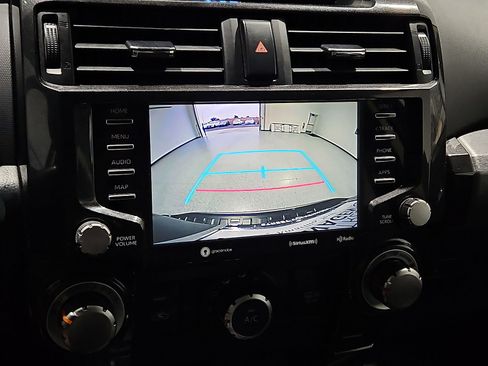 Used 2021 Toyota 4Runner TRD Off-Road Premium AWD/4WD image 18