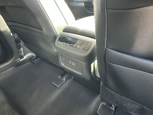 Certified 2024 Nissan Pathfinder SL image 25