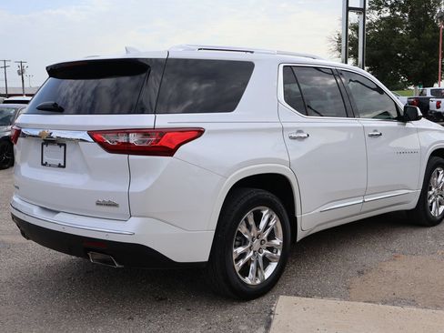 Used 2021 Chevrolet Traverse High Country FWD image 6