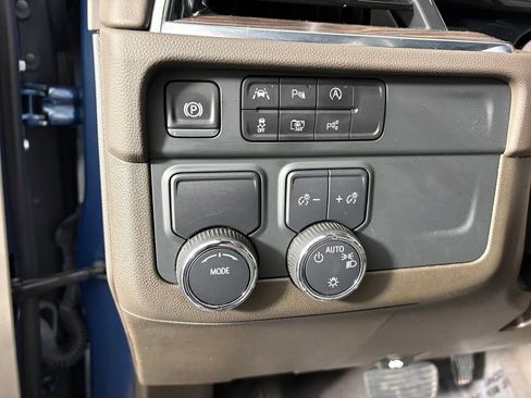 Used 2025 Chevrolet Tahoe LS RWD image 13