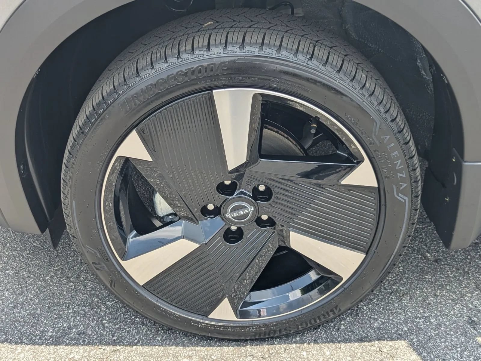 Certified 2026 Nissan Kicks SR FWD image 11