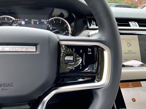 Used 2023 Land Rover Range Rover Velar R-Dynamic S image 21