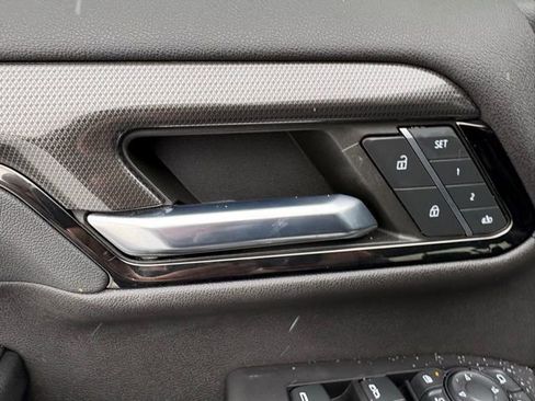 Used 2024 GMC Sierra 3500 AT4 w/ AT4 Premium Plus Package image 8