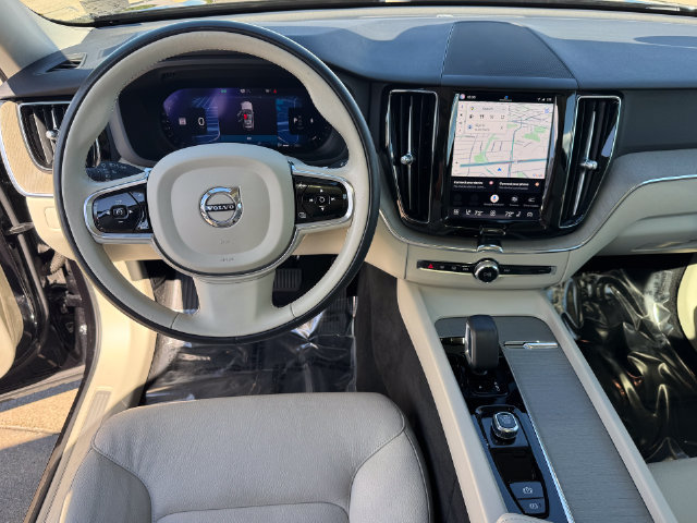 Used 2024 Volvo XC60 B5 Plus w/ Protection Package Premier AWD/4WD image 18