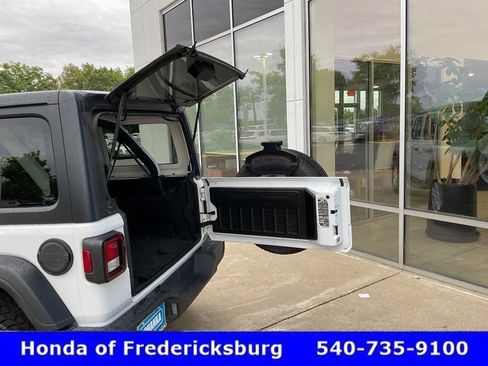 Used 2021 Jeep Wrangler Unlimited Sport AWD/4WD image 18