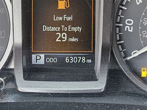 Used 2023 Toyota Tacoma TRD Sport image 31