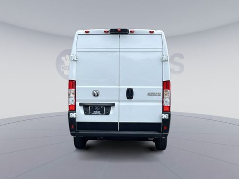 Used 2025 RAM ProMaster 2500 w/ Convenience Group FWD image 10
