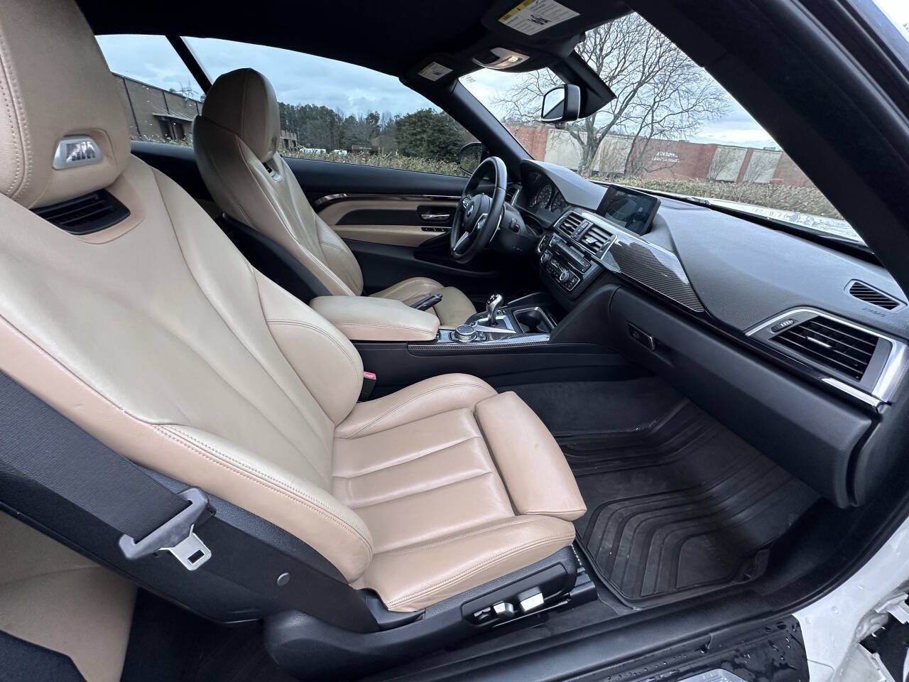 Used 2016 BMW M4 Convertible w/ Executive Package RWD image 11