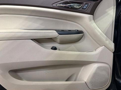 Used 2015 Cadillac SRX Luxury w/ Driver Awareness Package image 21