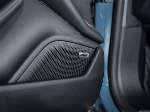 Used 2025 Porsche Taycan image 24