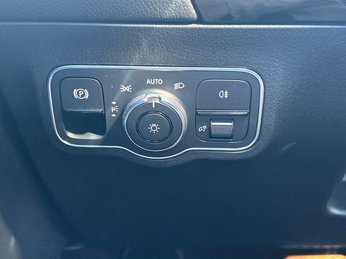 Certified 2021 Mercedes-Benz GLA 250 4MATIC image 23