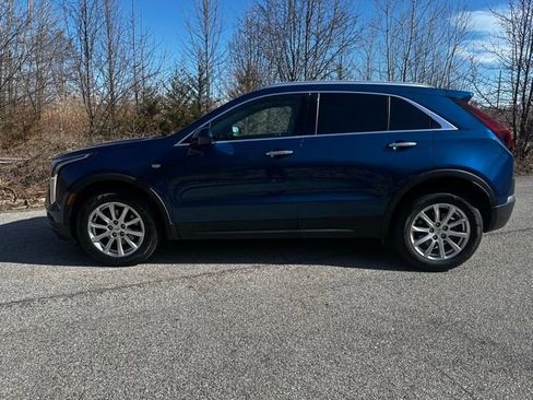 Used 2019 Cadillac XT4 Luxury w/ Cold Weather Package image 8
