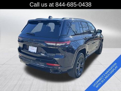 Used 2023 Jeep Grand Cherokee 30th Anniversary image 5