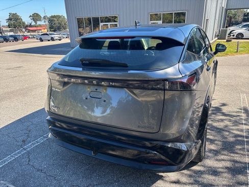 Used 2024 Nissan Ariya AWD image 9