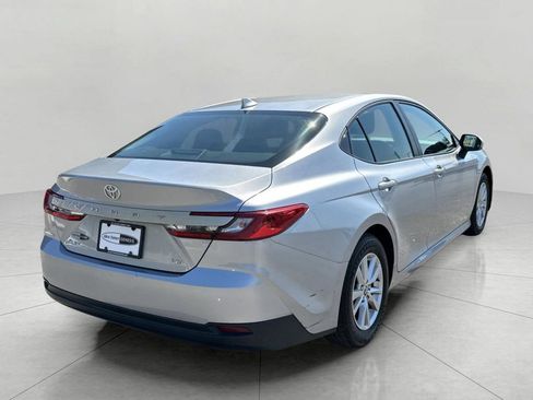 Used 2025 Toyota Camry LE FWD image 6