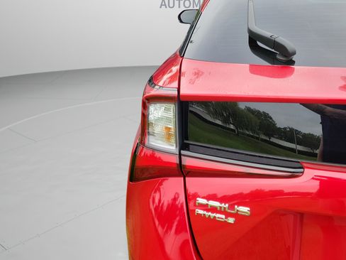 Used 2022 Toyota Prius LE AWD/4WD image 25
