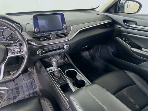 Used 2024 Nissan Altima 2.5 SR image 19