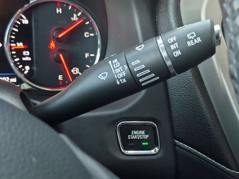 Used 2021 GMC Acadia Denali w/ Denali Ultimate Package AWD/4WD image 16