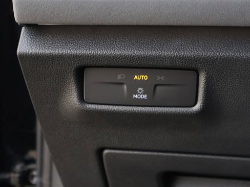 New 2026 Volkswagen Tiguan SE AWD/4WD image 37